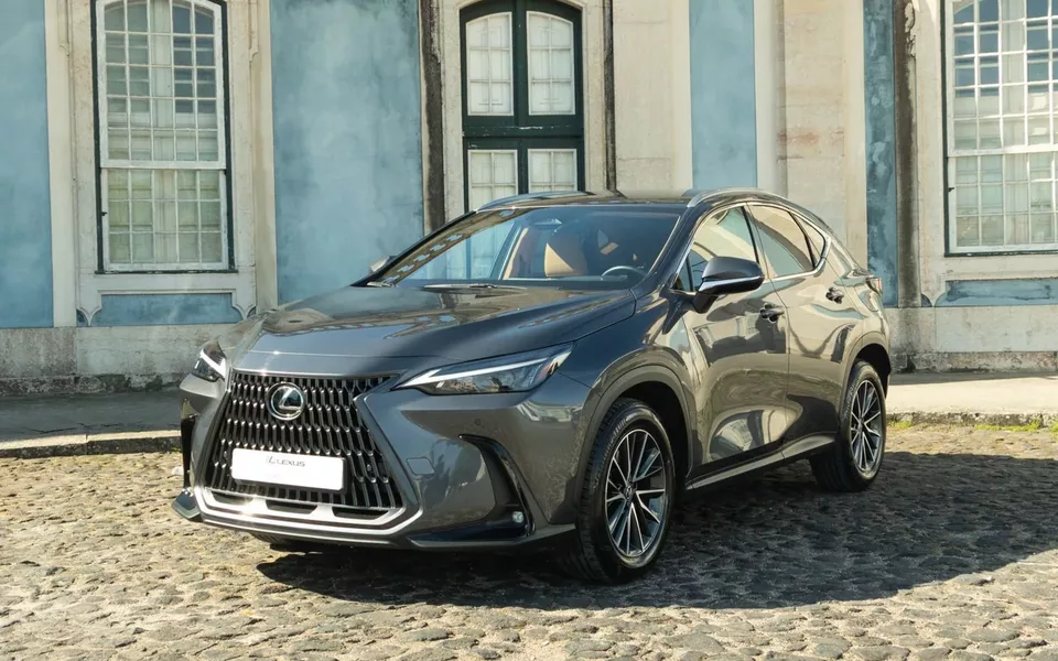 Lexus NX 450h+