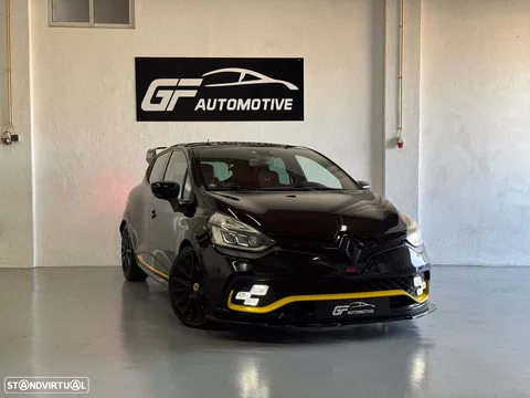 Renault Clio TCe 220 EDC R.S. Trophy