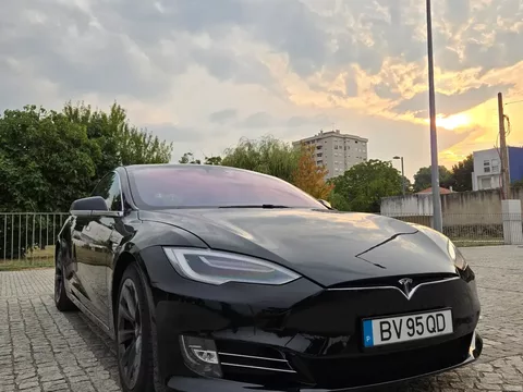 Tesla Model S Long Range