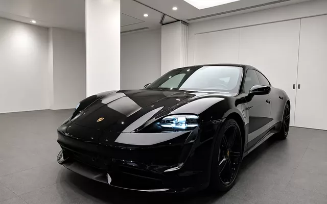 Porsche Taycan Turbo