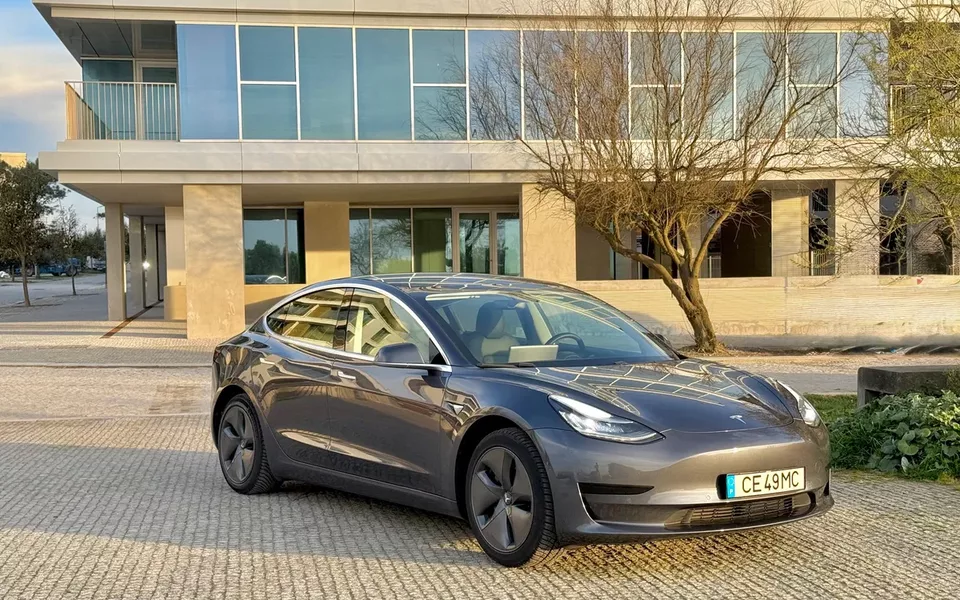 Tesla Model 3 Standard Range Plus RWD