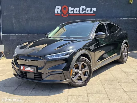Ford Mustang Mach-E 75.7 kWh Base