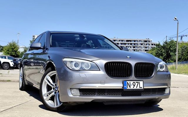 BMW SERIA 7 2012