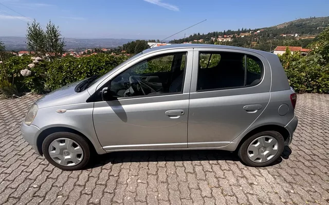 Toyota Yaris 1.0 Terra DA+ABS+CD
