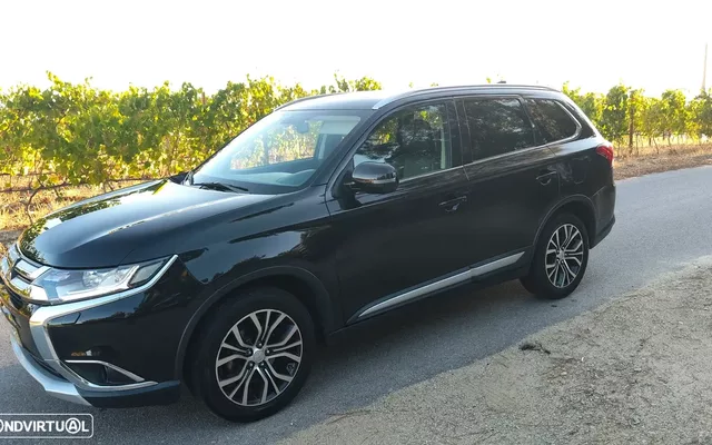 Mitsubishi Outlander 2.2 DI-D Intense Black Edition