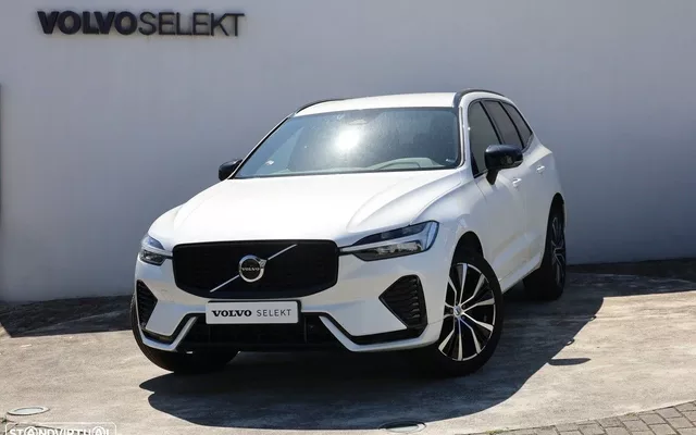 Volvo XC 60 2.0 B4 Plus Dark
