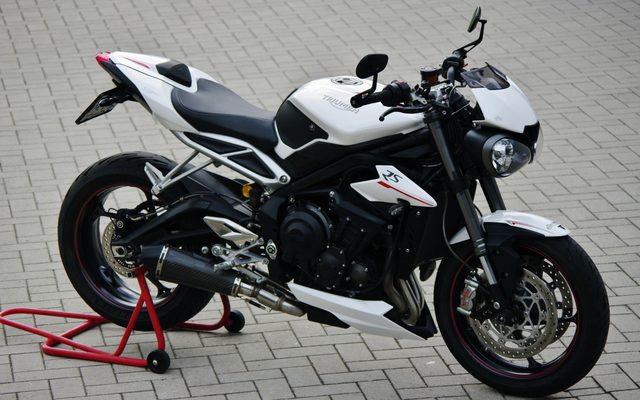 Triumph Street Triple RS 765