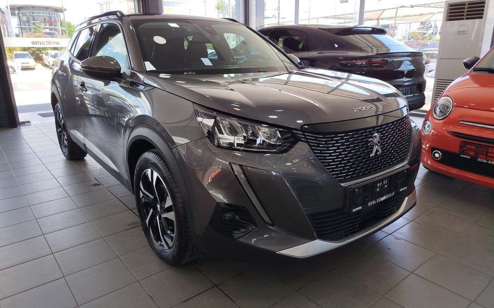 Peugeot 2008 2021 1.2T PURE TECH 100PS ALLURE CAMERA!