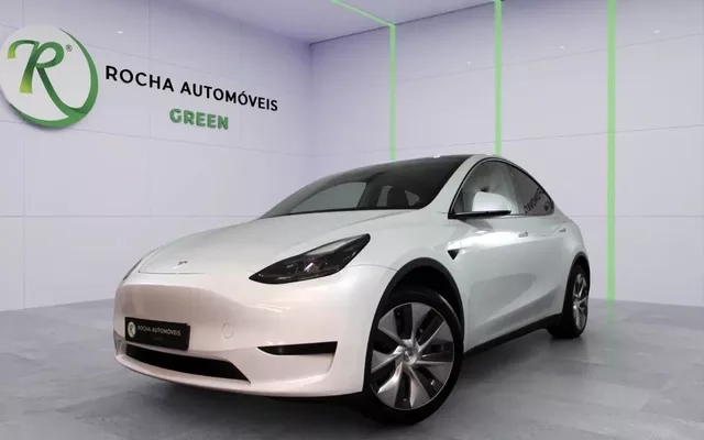 Tesla Model Y Standard