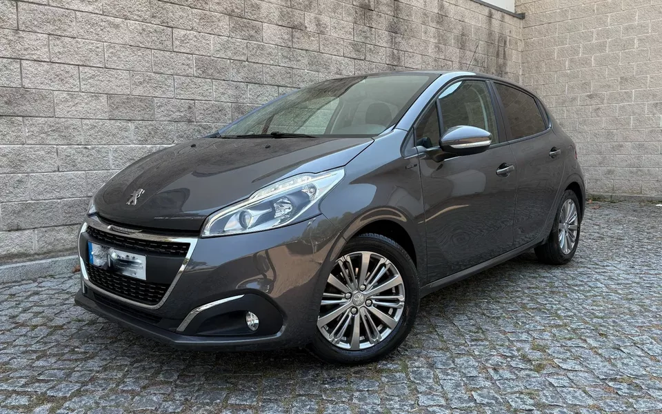 Peugeot 208 1.2 PureTech Signature