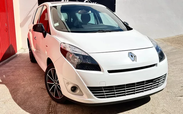 Renault Grand Scénic Energy dCi 130 Start & Stop Bose Edition