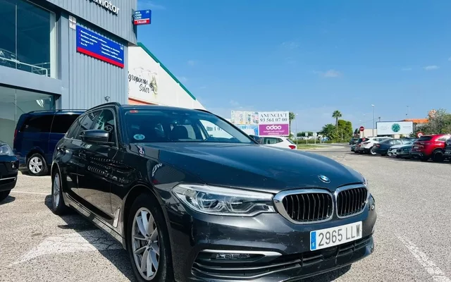 BMW Serie 5 523i - 23990€ en Torredembarra