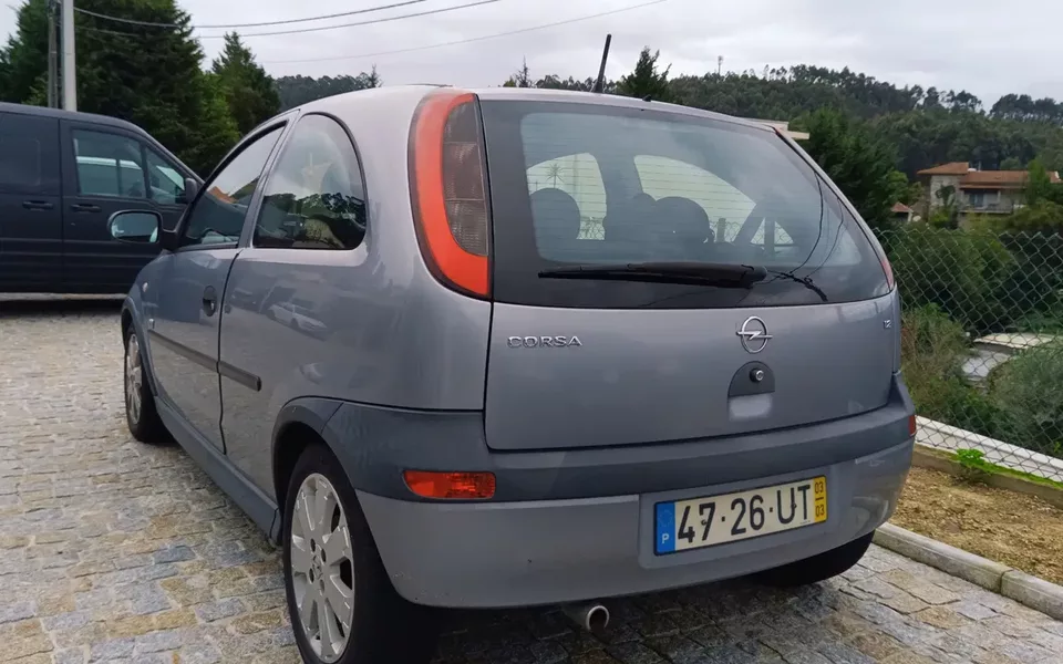 Opel Corsa 1.2 16V Enjoy