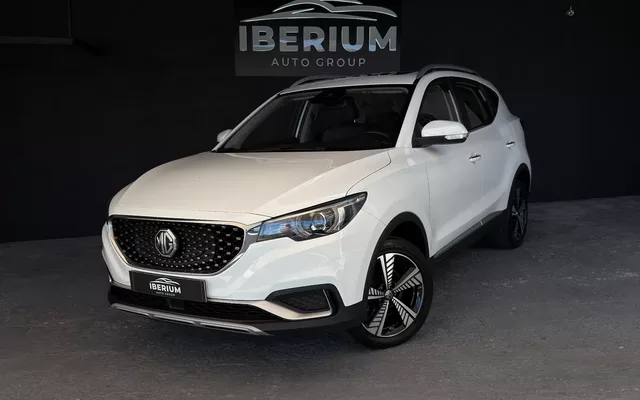 MG ZS Luxury