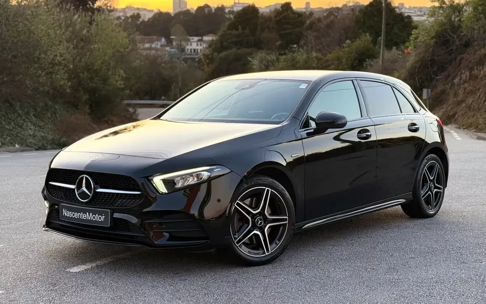 Mercedes-Benz A 250 e AMG Line
