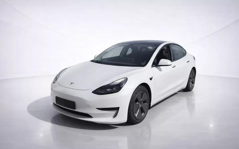 Tesla Model 3 Standard Range Plus RWD