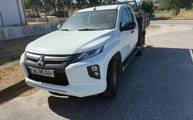 Mitsubishi L200 2.3 DI-D Club Invite Strakar Look 4WD