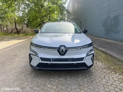 Renault Mégane E-Tech EV60 220hp optimum charge Equilibre