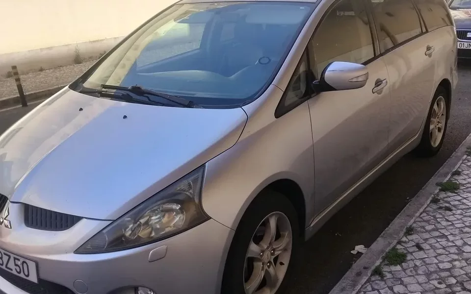 Mitsubishi Grandis 2.0 DI-D Insport BT/FPF