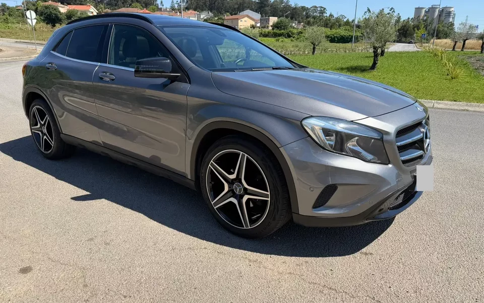 Mercedes-Benz GLA 180