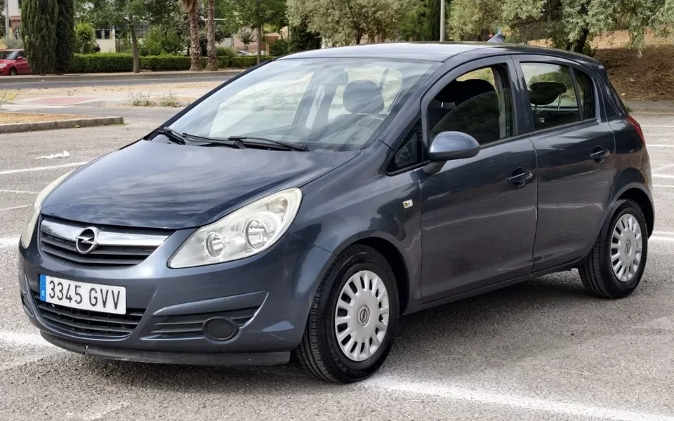 OPEL Corsa Corsa 1.2 Essentia - 3750€ en Granada