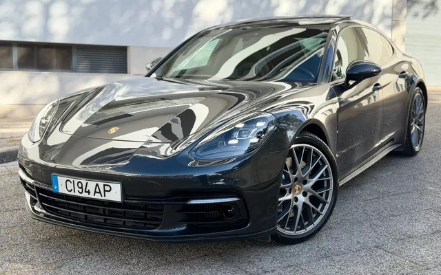 Porsche Panamera 4 E-Hybrid
