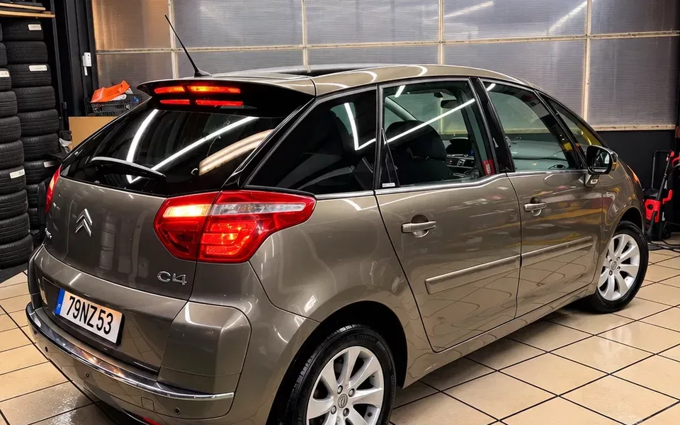 Citroën C4 Picasso 1.6 HDi FAP EGS6 Exclusive