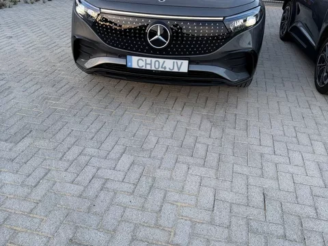 Mercedes-Benz EQB 250+ AMG Line