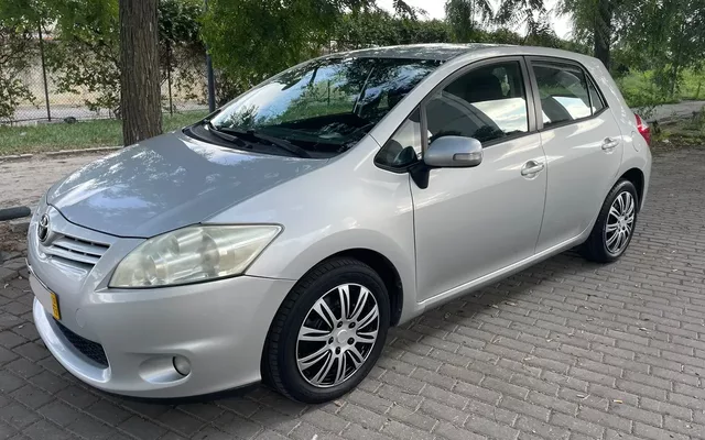 Toyota Auris 1.4 VVT-i AC