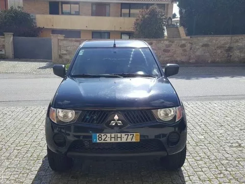 Mitsubishi L200 2.5 DI-D CD Invite AC