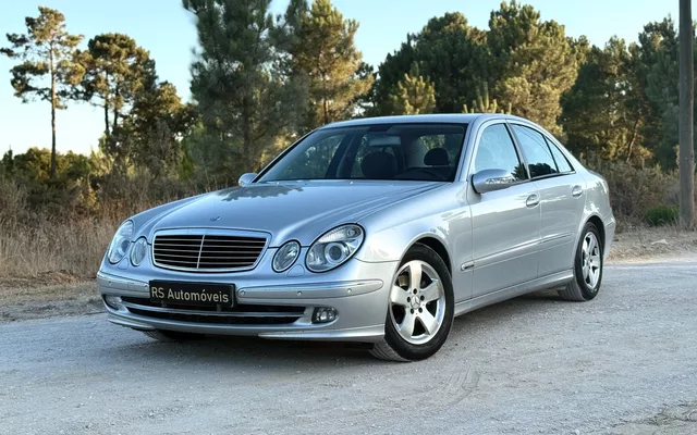 Mercedes-Benz E 220 CDI Auto Avantgarde