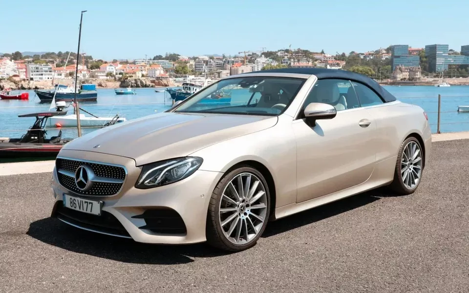 Mercedes-Benz E 220 d AMG Line