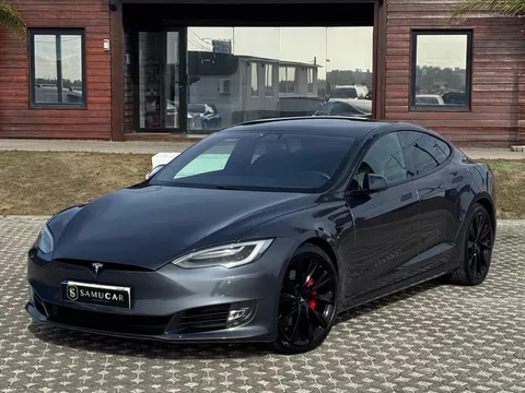 Tesla Model S Performance