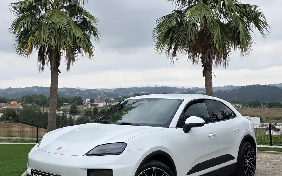 Porsche Macan Electric