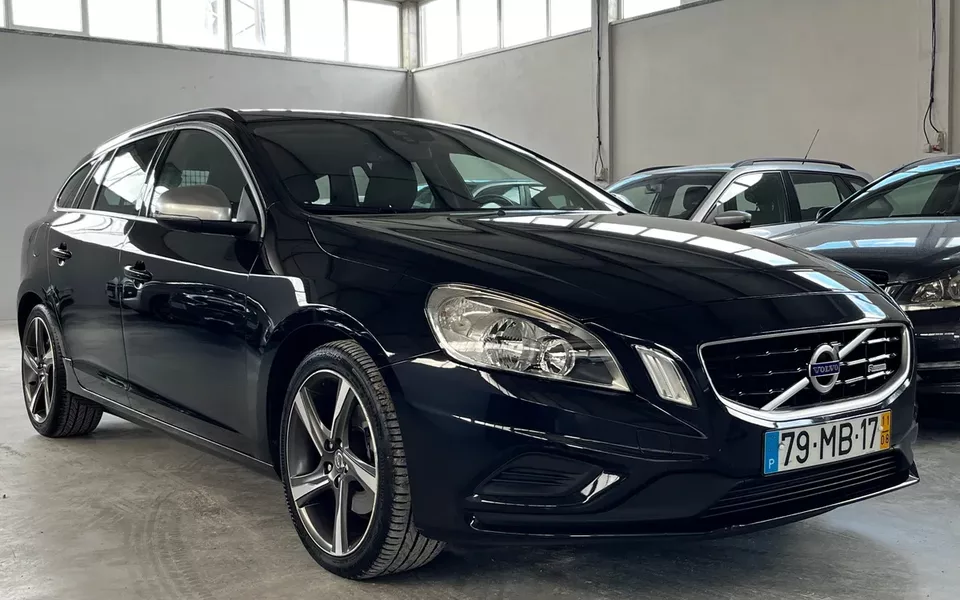 Volvo V60 2.0 D3 R-Design
