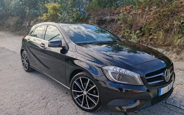 Mercedes-Benz A 180 d AMG Line