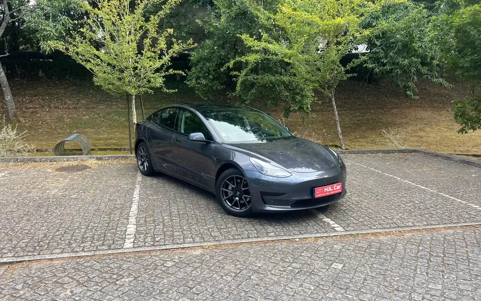 Tesla Model 3 Tração Traseira