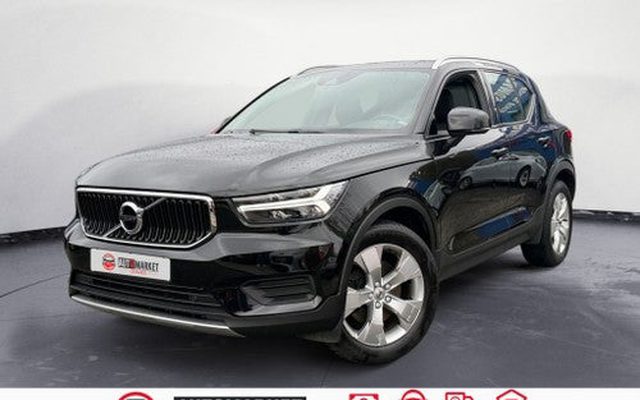 VOLVO XC40 D4 Momentum AWD Aut.