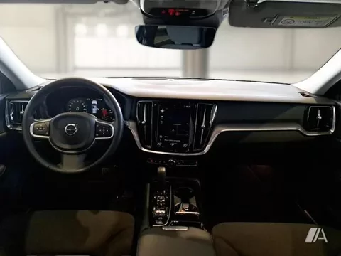 VOLVO V60 2.0 T6 AWD Recharge Core Auto