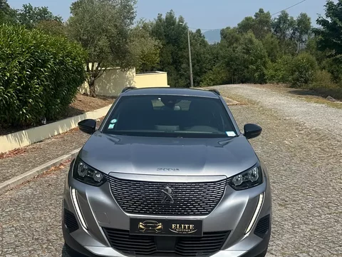 Peugeot e-2008 50 kWh Allure Pack