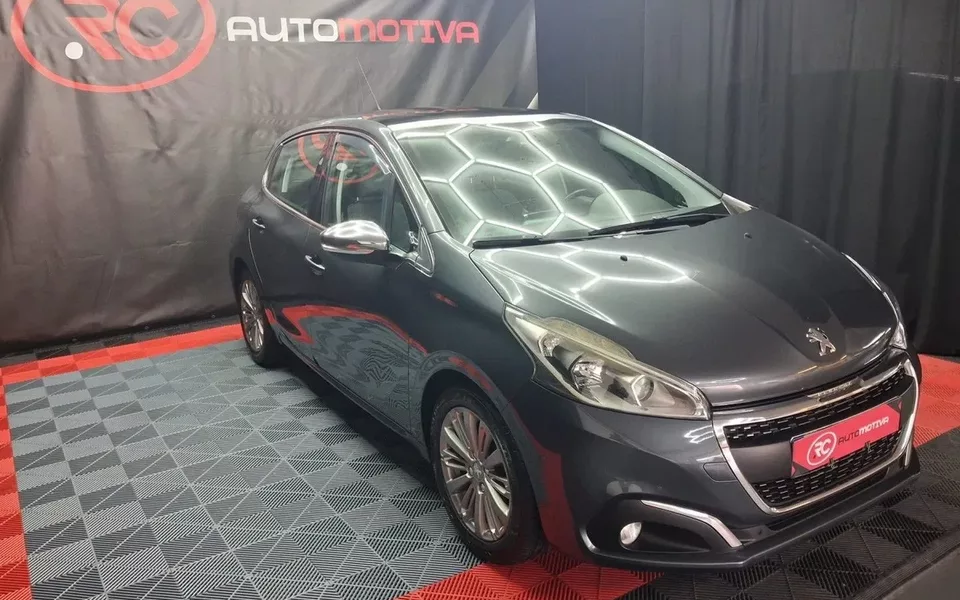 Peugeot 208 1.6 BlueHDi Style