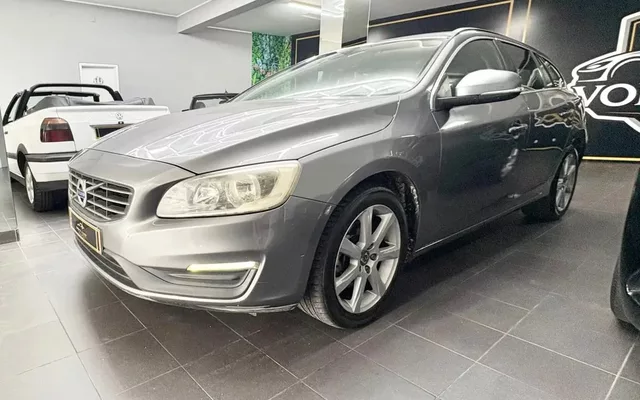 Volvo V60 2.0 D2 Summum Geartronic