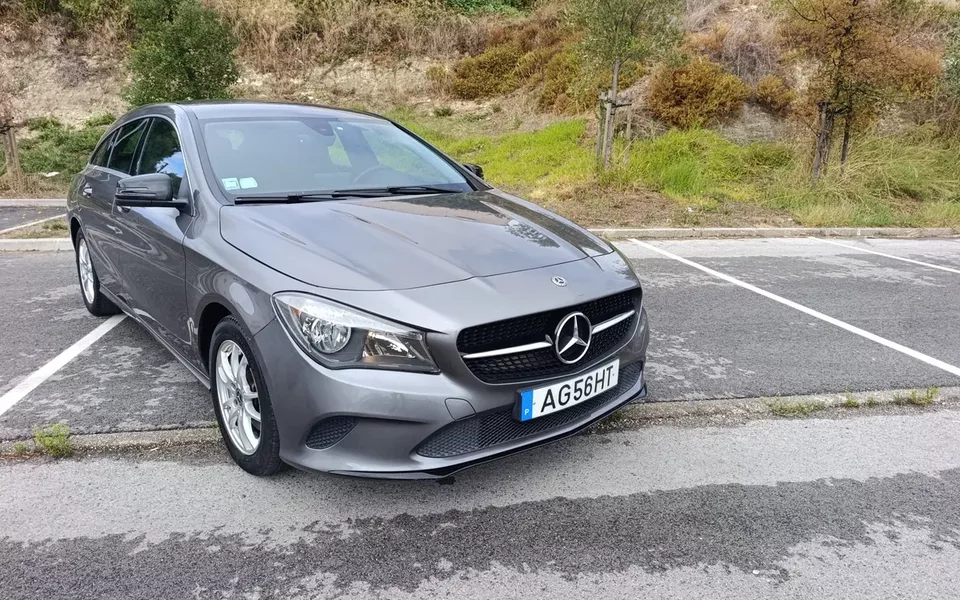 Mercedes-Benz CLA 180 d 7G-DCT Urban