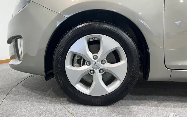 KIA Carens Carens 1.6 GDi Drive