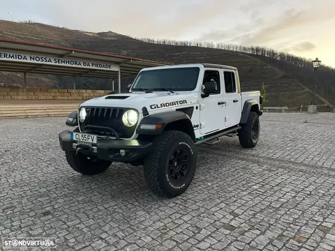 Jeep Gladiator 3.0 CRD Overland AT8