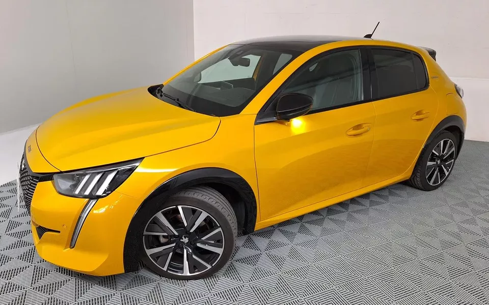 Peugeot 208 1.2 PureTech GT Line EAT8