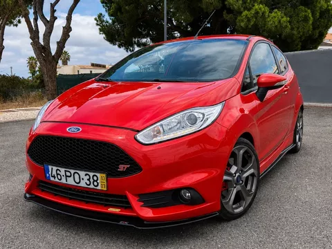Ford Fiesta 1.6 EcoBoost c/ Pack Pele Desportiva ST