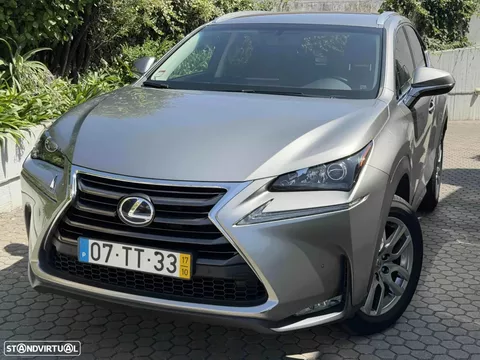 Lexus NX 300h Executive+