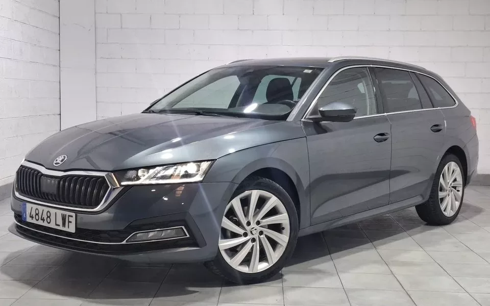 SKODA Octavia Octavia 2.0TDI Selection DSG 110kW