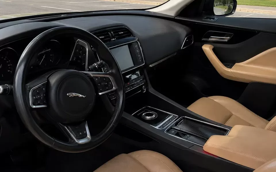 Jaguar F-Pace